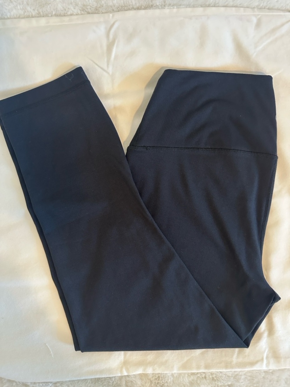 Yogalicious Black Lux Cropped Leggings - Size Medium